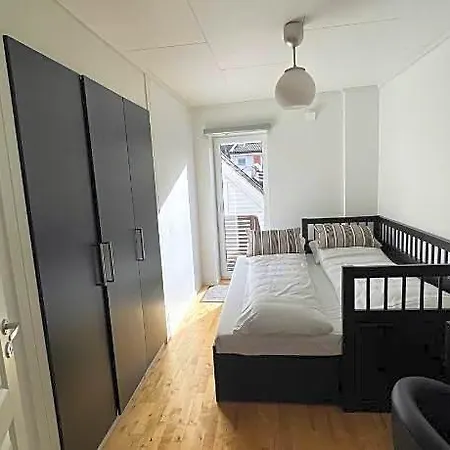 מלון 10 Nicolas Parking Generous Terrace