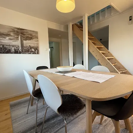 מלון 10 Nicolas Parking Generous Terrace סטוונגר